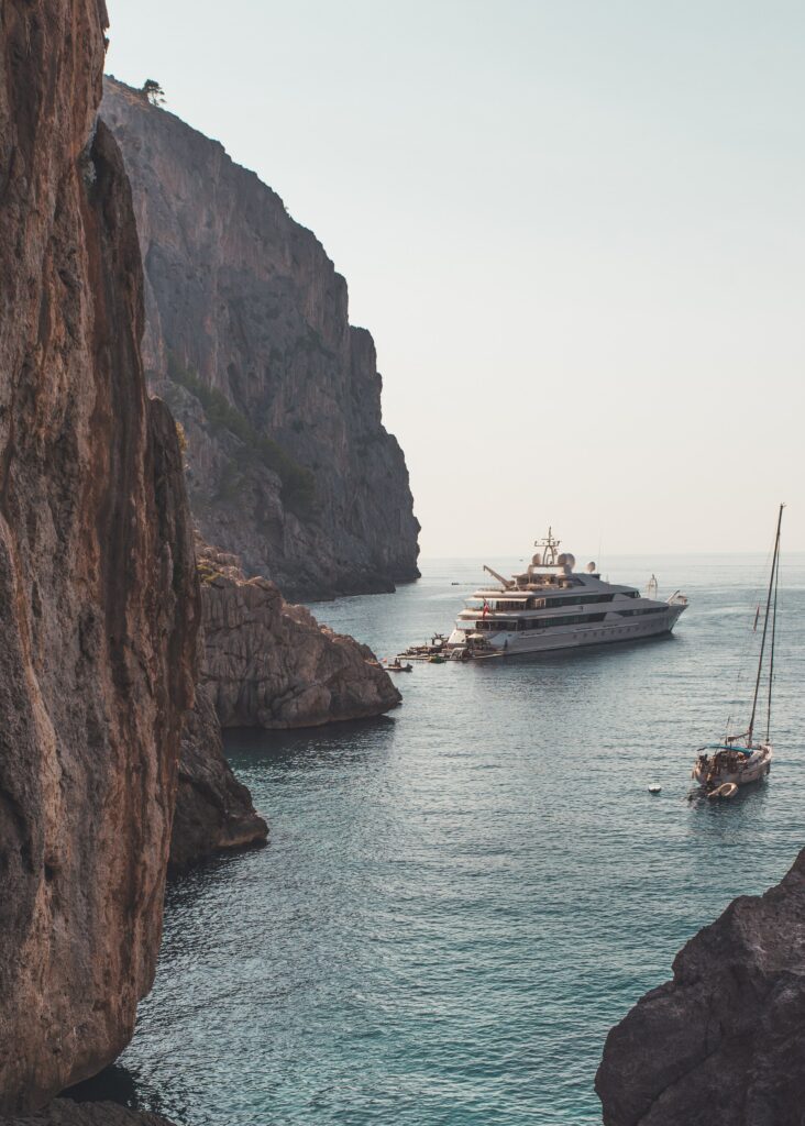 all inclusive yacht- scuba diving charter in private scuba diving location 